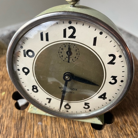 Vintage table top clock Westclox green not ticking - Picture 2 of 5